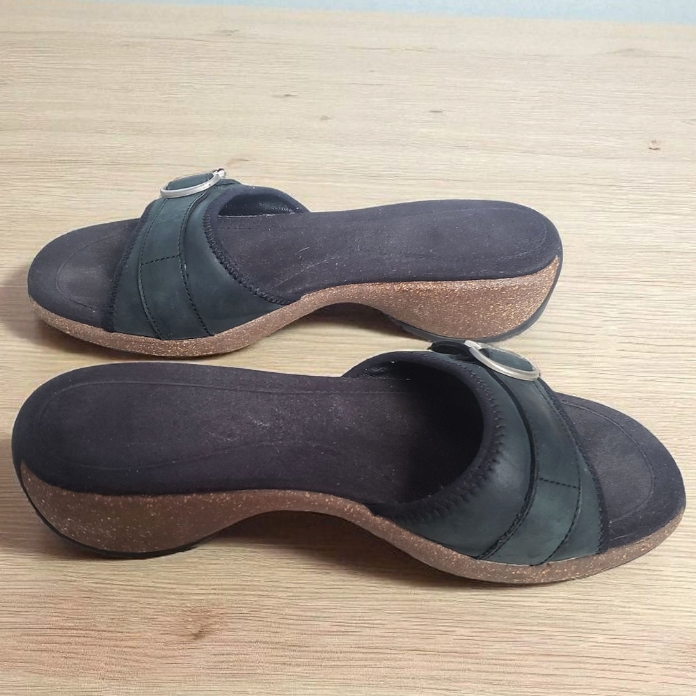 Merrell Sandals Sundial Womens 10 Black Silvertone Buckle Slides Slip-In Sandal